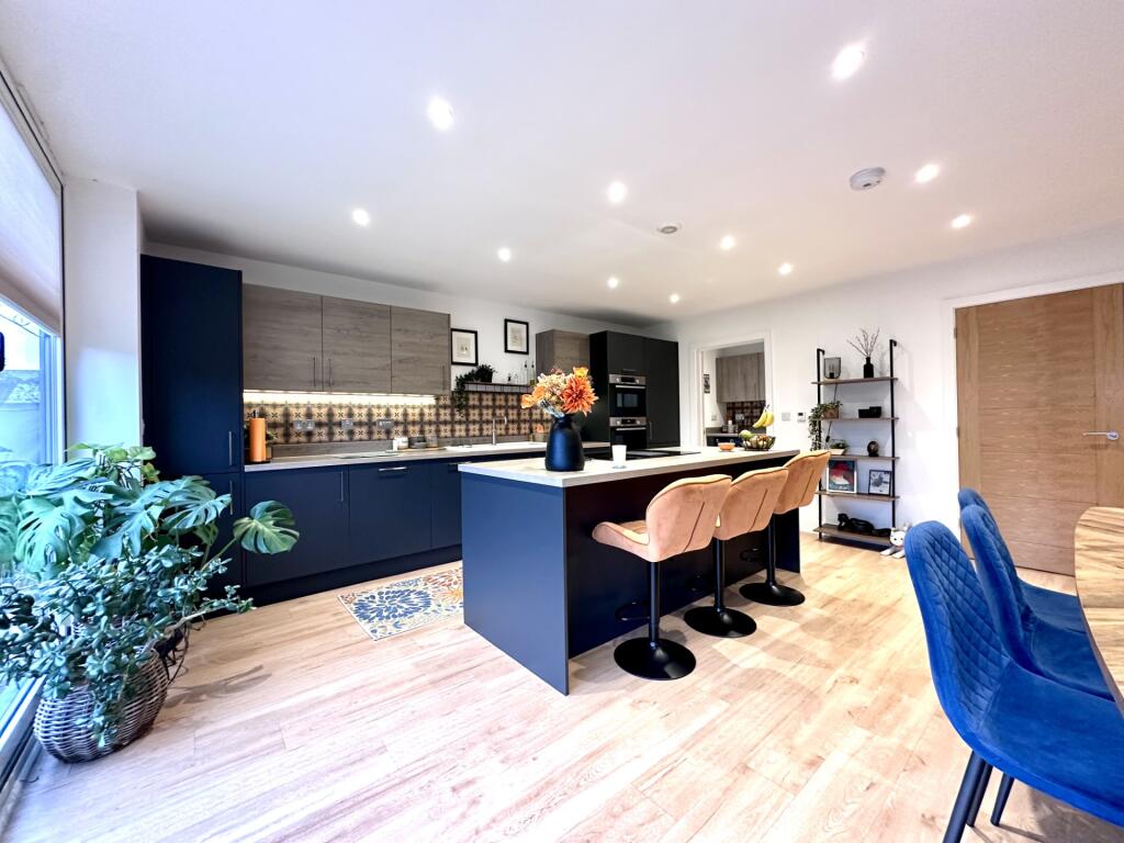 Kitchen 1