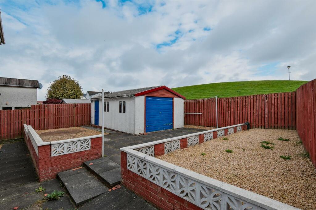 001-30 Braemar Cres, Carluke ML8 4BH.jpg