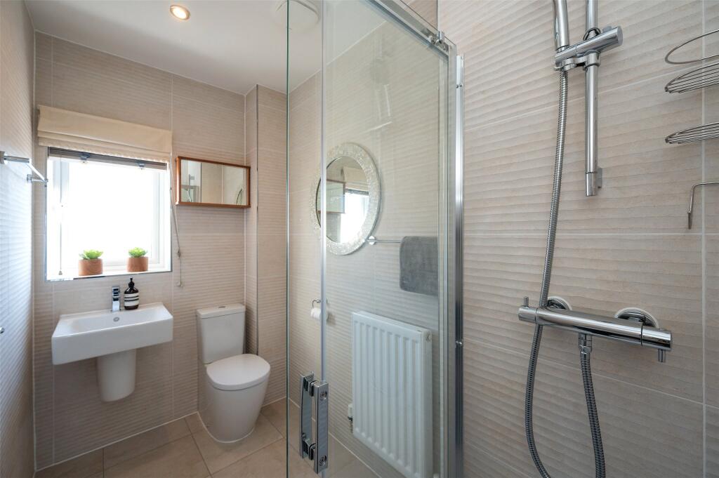 En Suite Shower