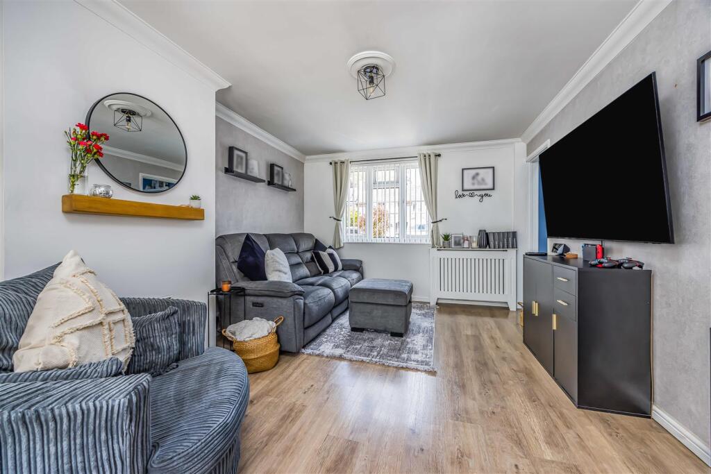 33 Billy Lawn Avenue, Havant-Small-PorticoMarketin