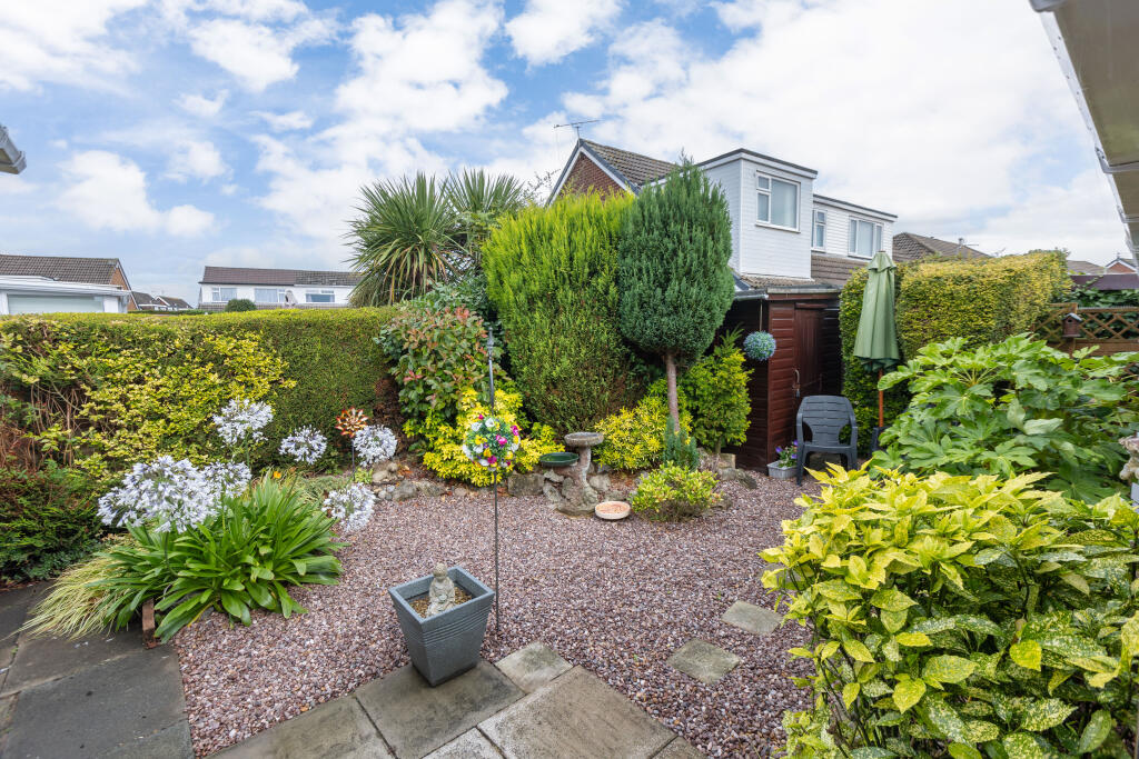 16 Glencoyne Drive-23