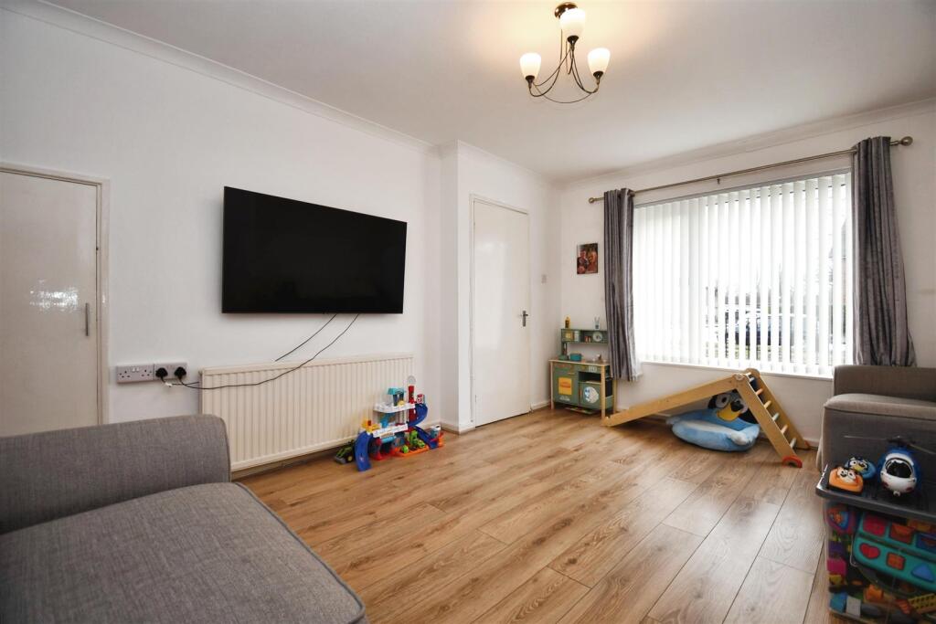 Lounge / dining room
