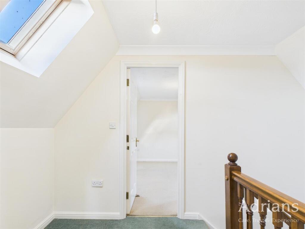 SECOND FLOOR LANDING