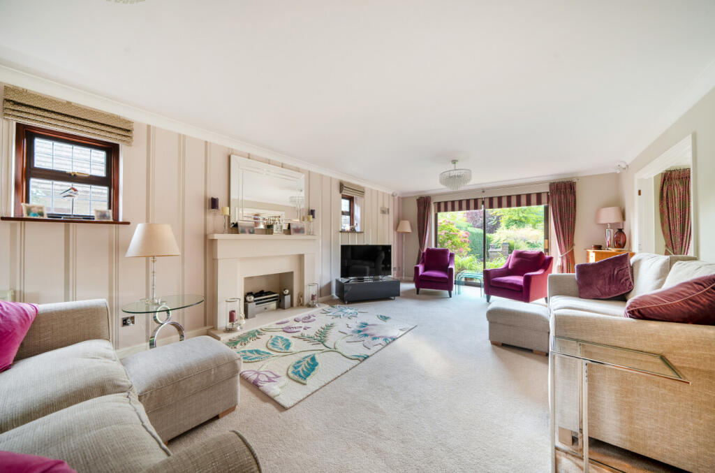 1360553-9-68dadad...