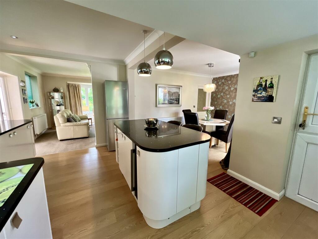 Open Plan Dining &amp; Kitchen