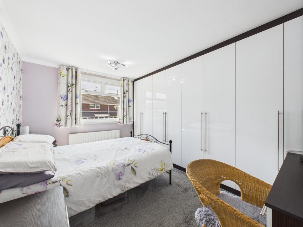 CAM03729G0-PR0064-STILL037