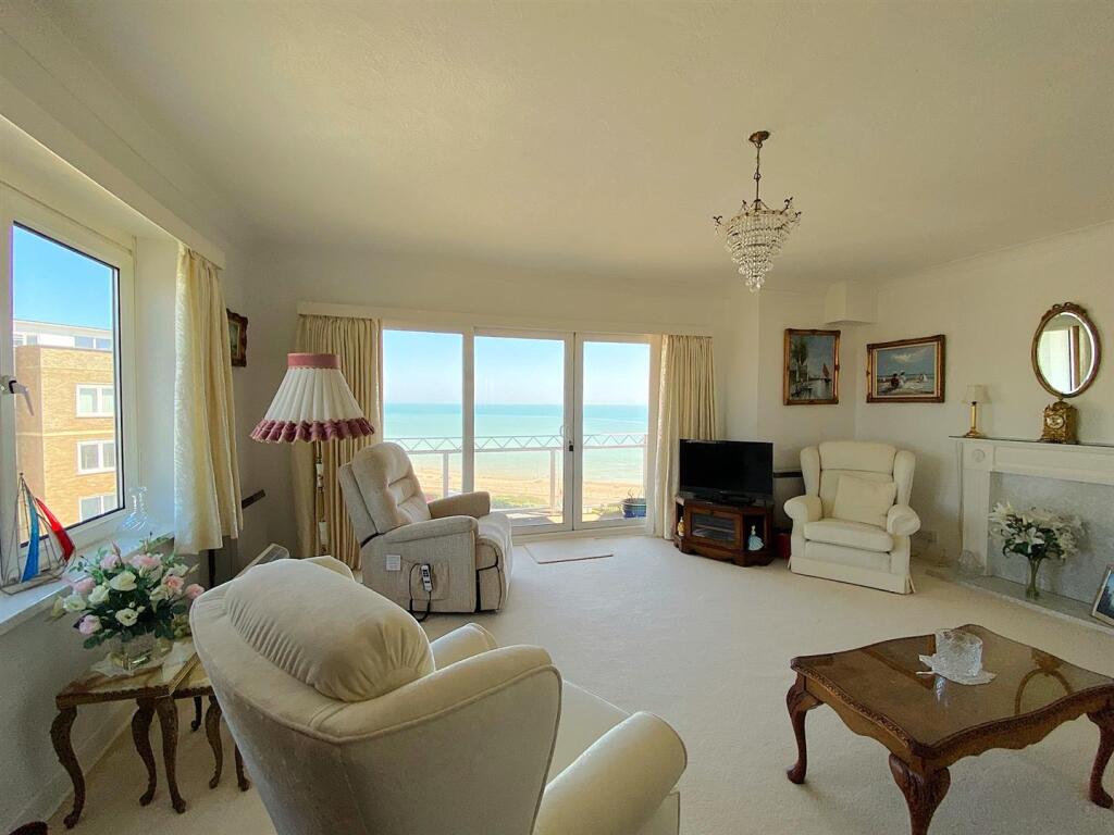 25 St Kitts - Lounge2.jpg