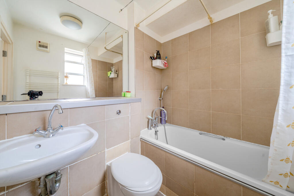 1302612-11-683d90...