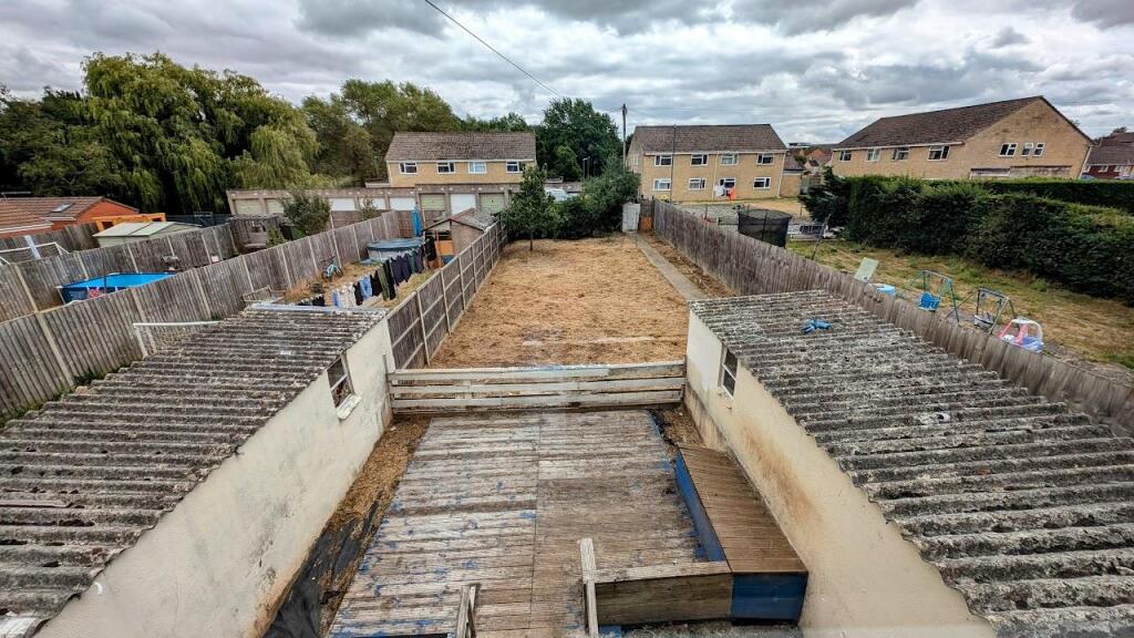 16 Orchard Close Rear Garden 4.jpg