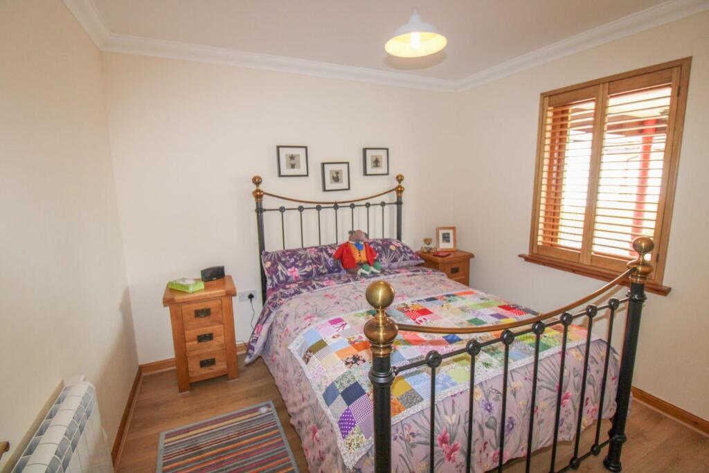 BEDROOM TWO-2.jpg