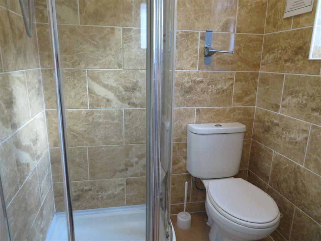 5 Renny Shower2.JPG