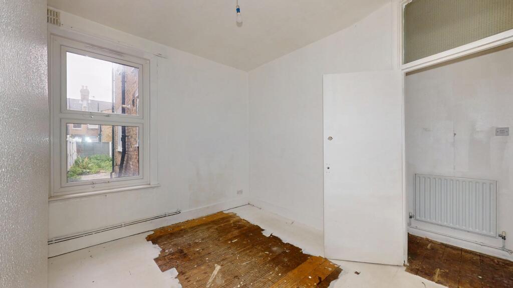 Flat A, 52 Ernald Avenue, East Ham, London, E6 3AL