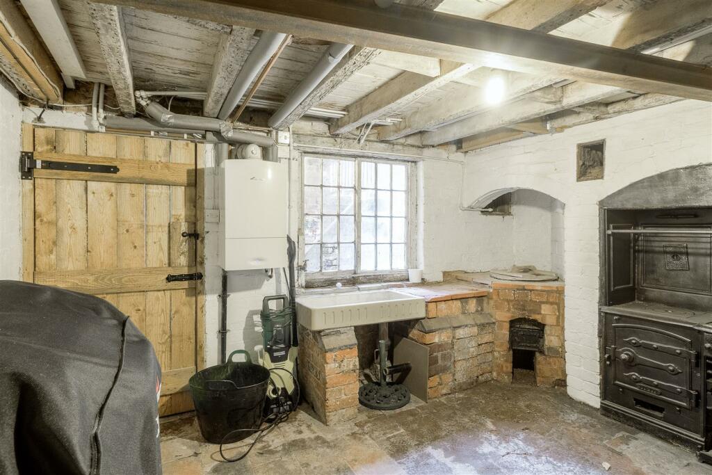 28 Coleshill Road, Atherstone