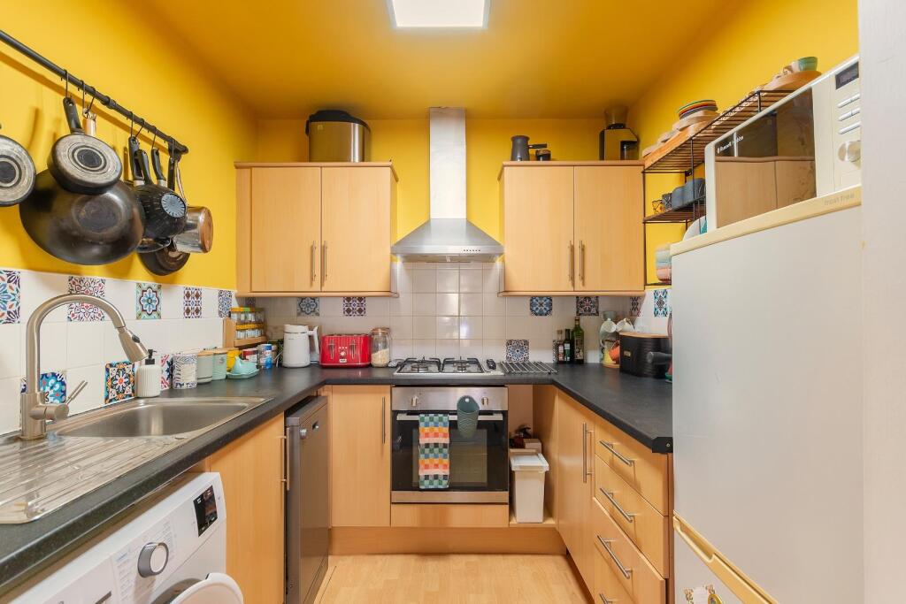 3S2LRHD - Kitchen C.jpg