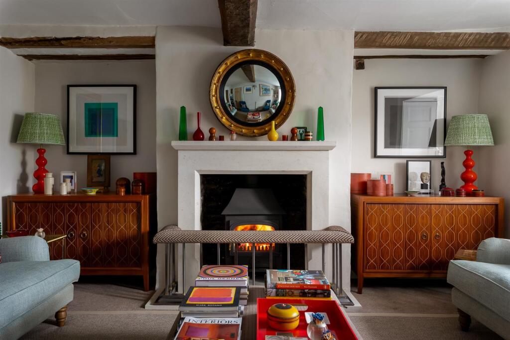 17 - Manor Farm - GL54 2ND - Web.jpg