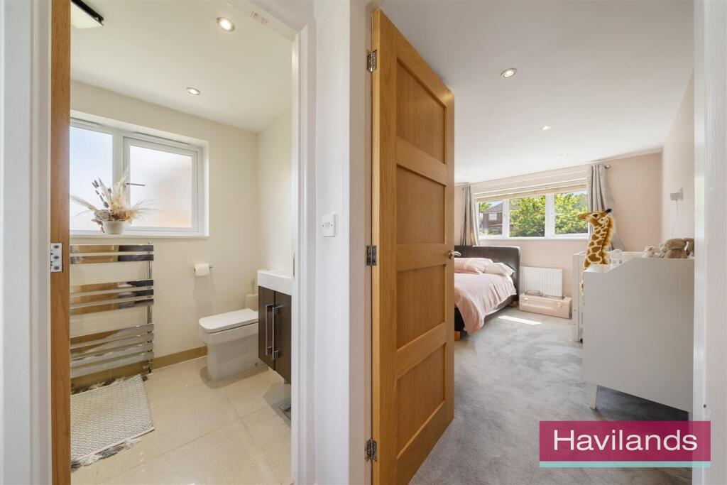 Lindal Cresent-7.jpg