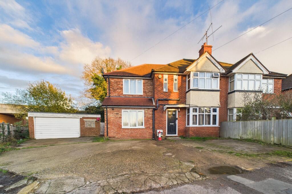 Salisbury Road, Reading, Berkshire, RG30