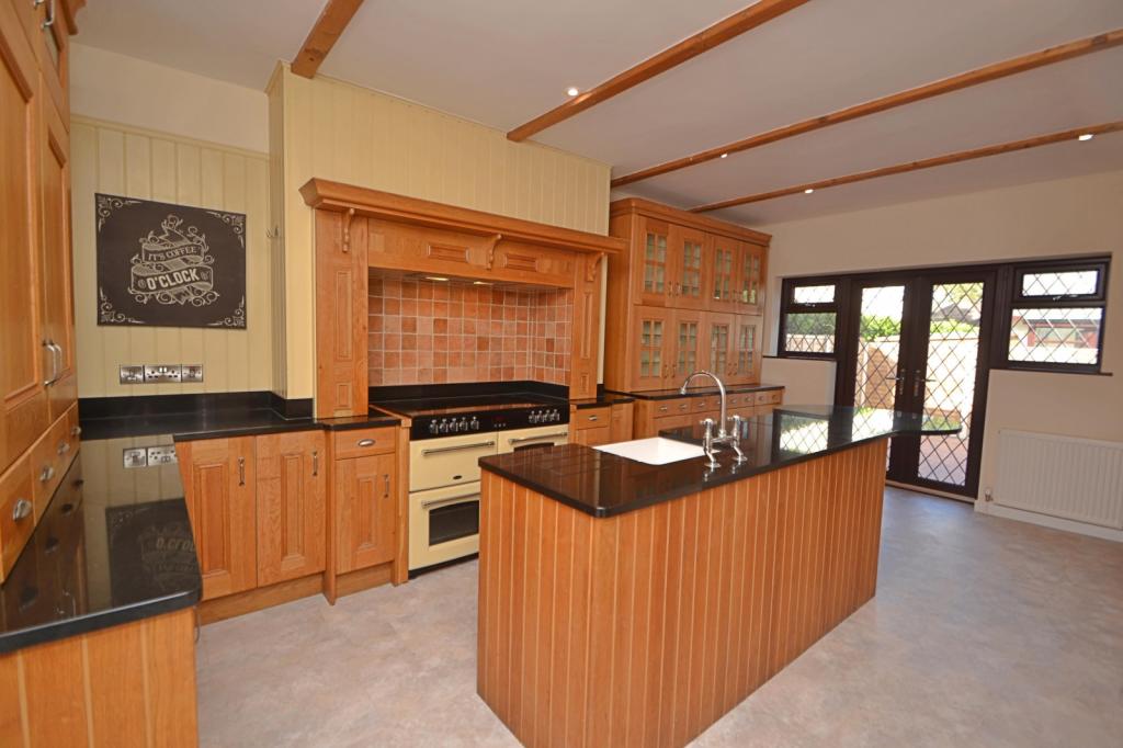 Kitchen/ Breakfast R