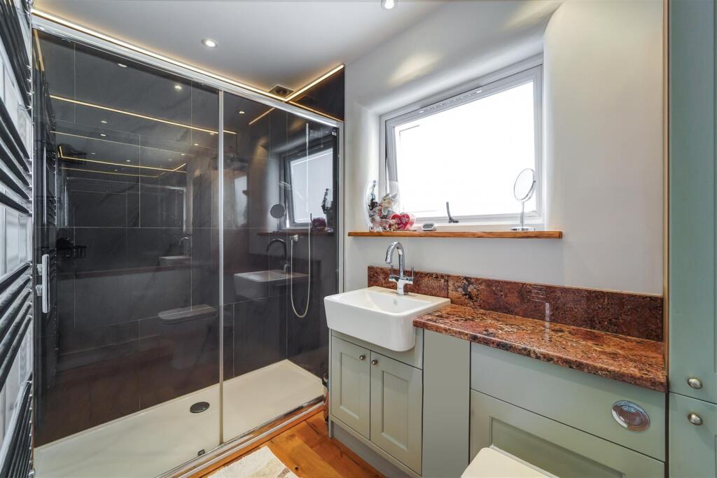 MANOR GREEN ROAD (14).jpg