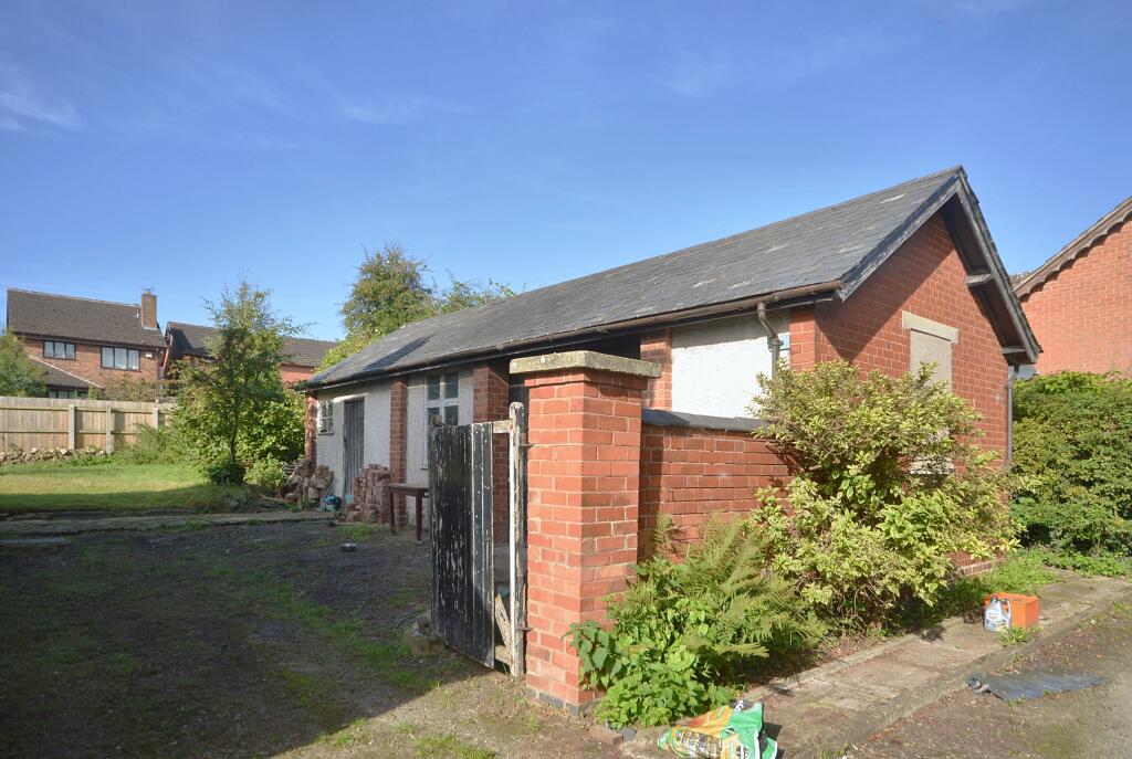OUTBUILDING WORKSHOP