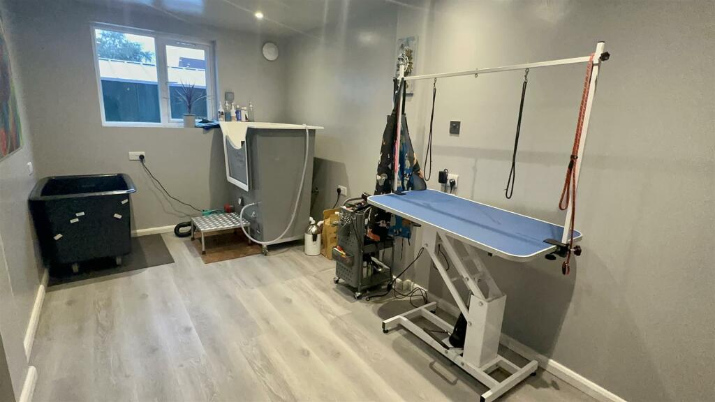 EXCELLENT STUDIO