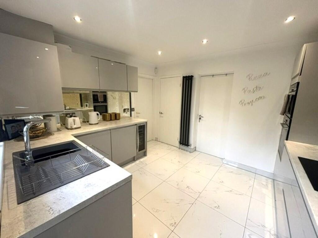 Additional Kitche...