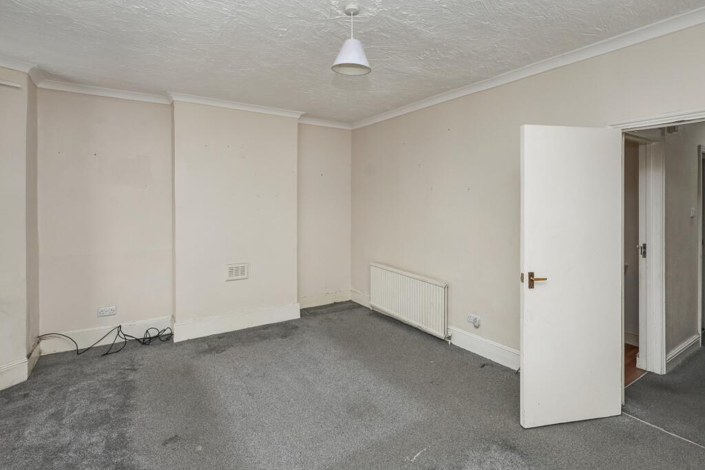 First Floor Flat, 6 Leonard Street, Silvertown, London E16 2DT