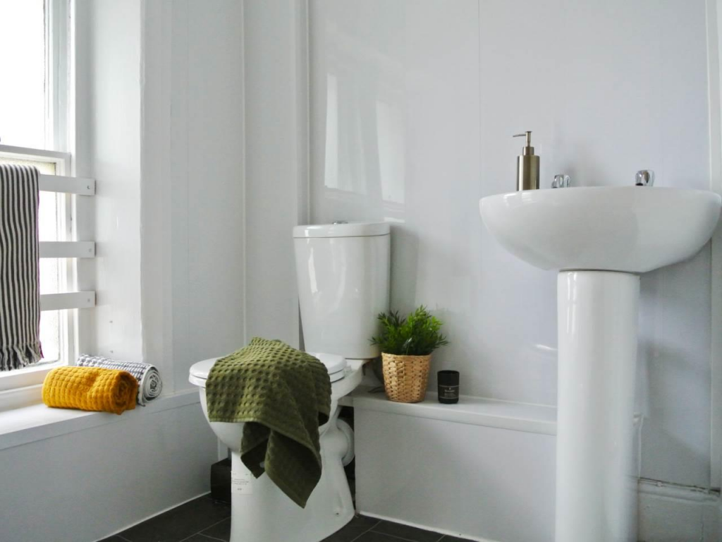 Shower Room (2).png