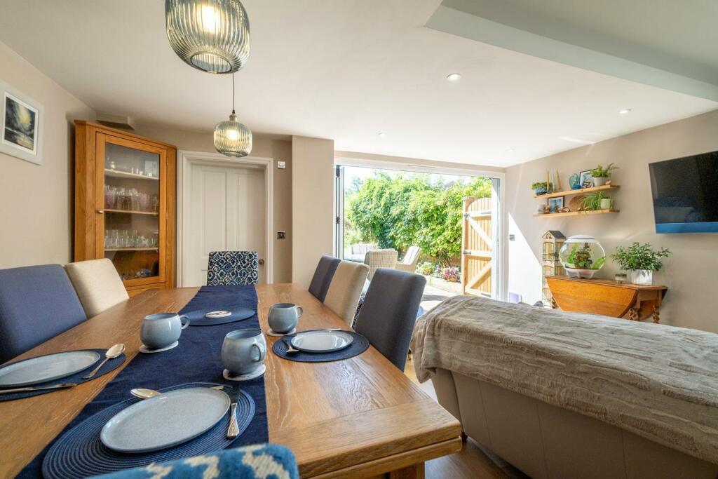 3 Out Risbygate-8.JPG