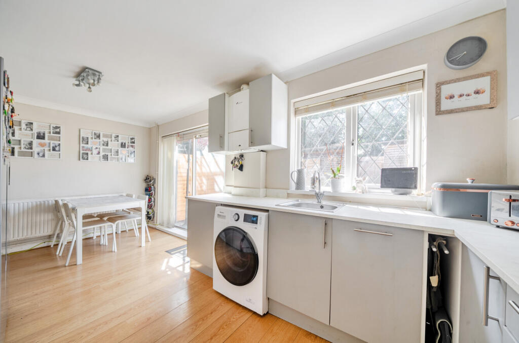 1313671-35-685976...