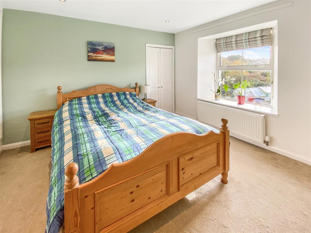 bed 1 pic 2.jpg