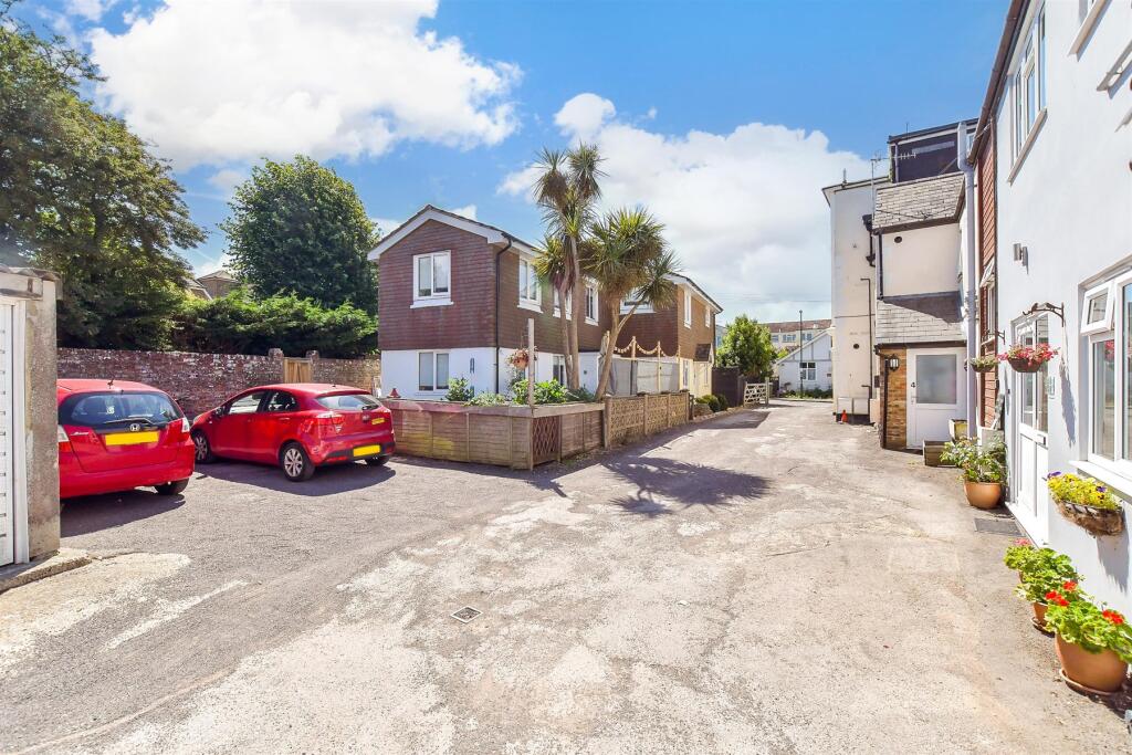 Driveway/Parking