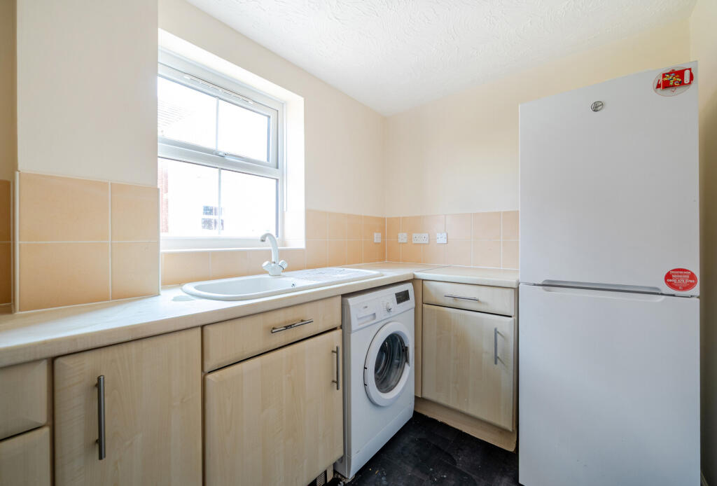 1307322-14-684c3c...