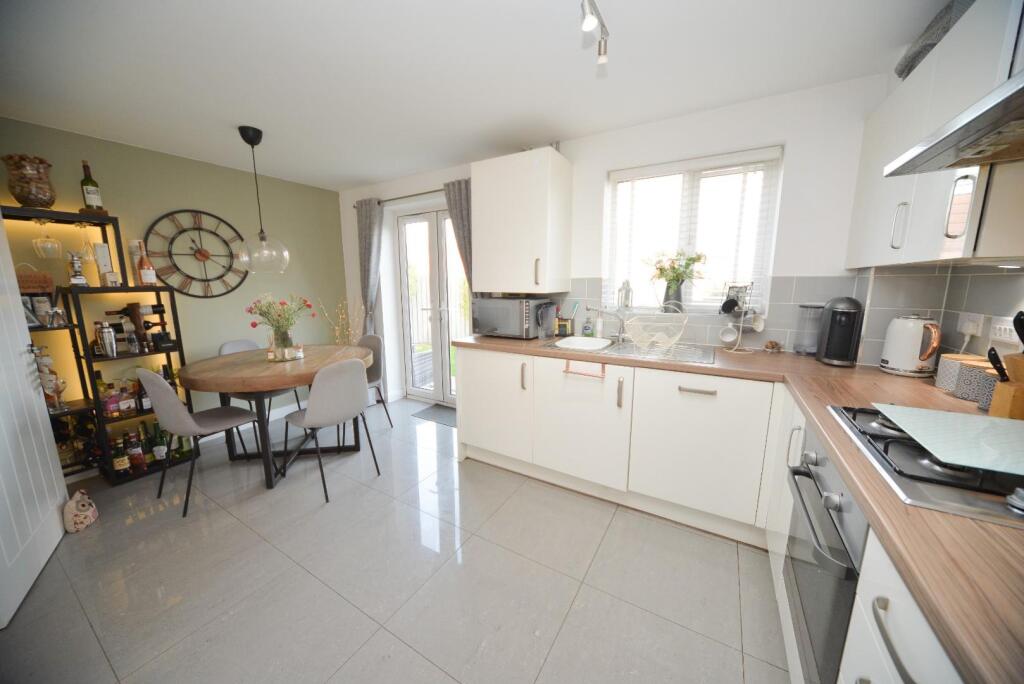 Kitchen to dining .jpg