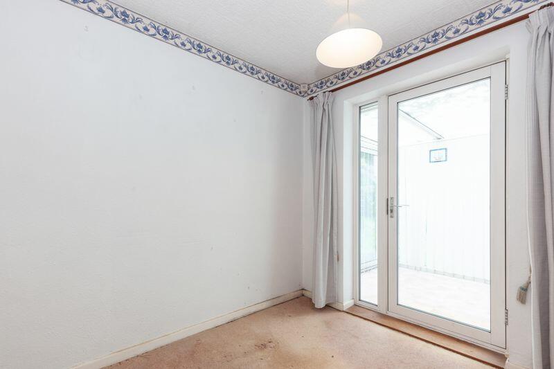 Bedroom 2 / Sun Room