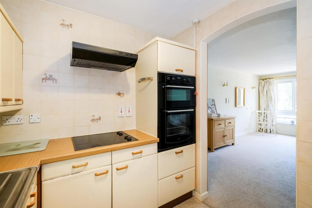 15 oak lodge-12_web.jpg