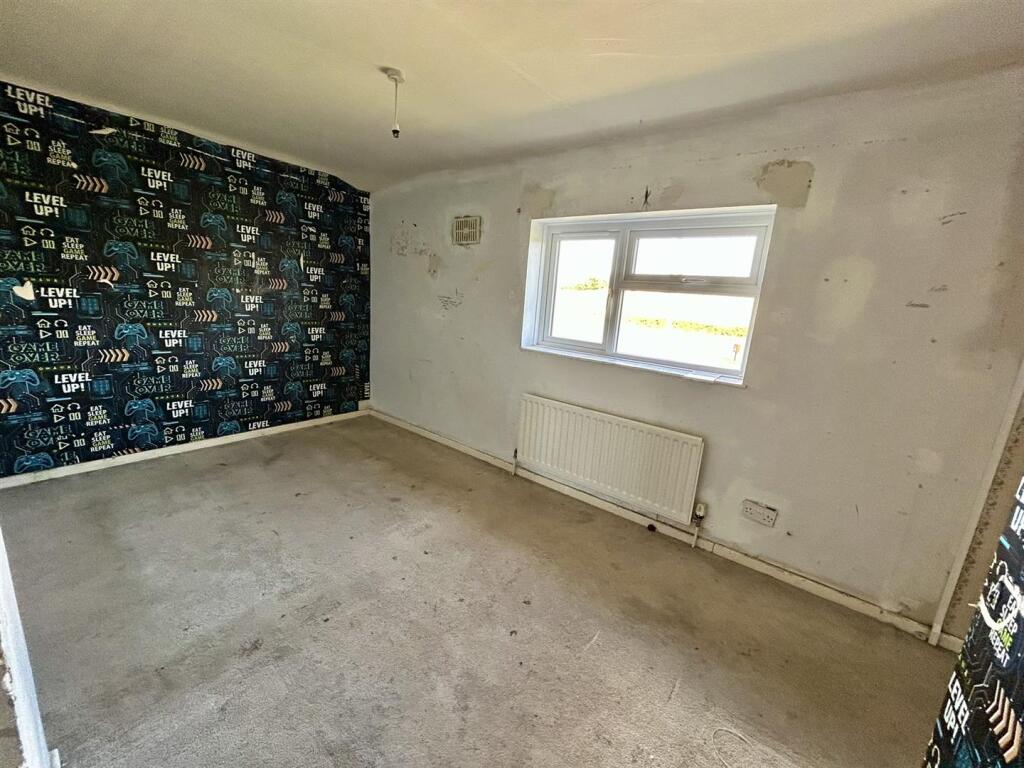 Bedroom (1).JPEG