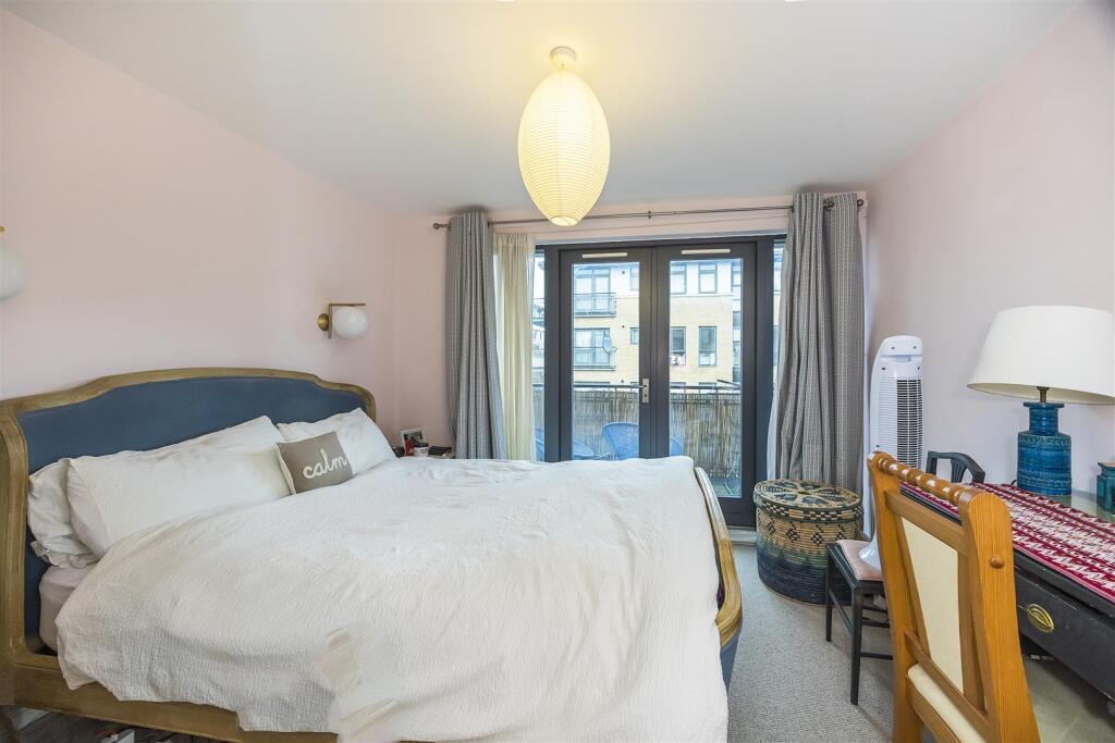 12  Almond Court -003.jpg