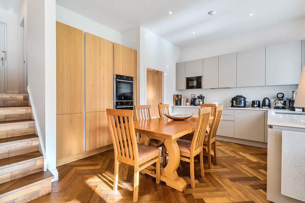 Dining kitchen