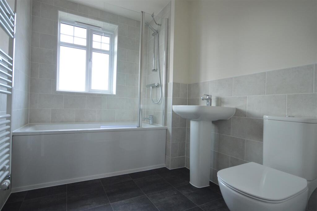 Bathroom.JPG