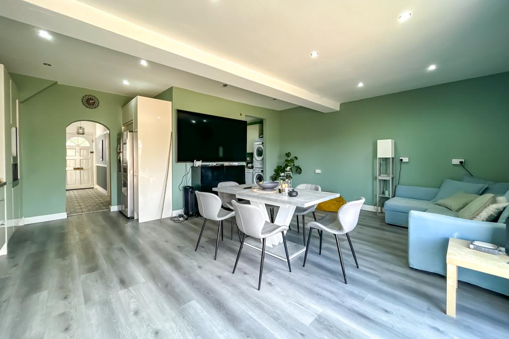 Kitchen/Family Room