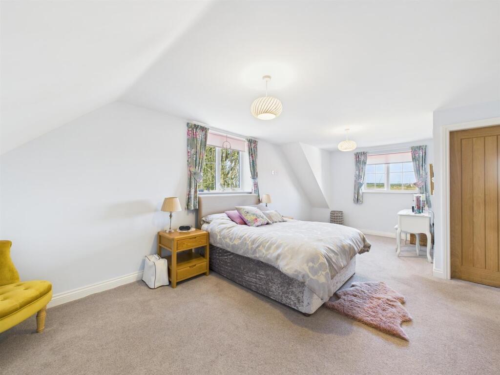 Bedroom: