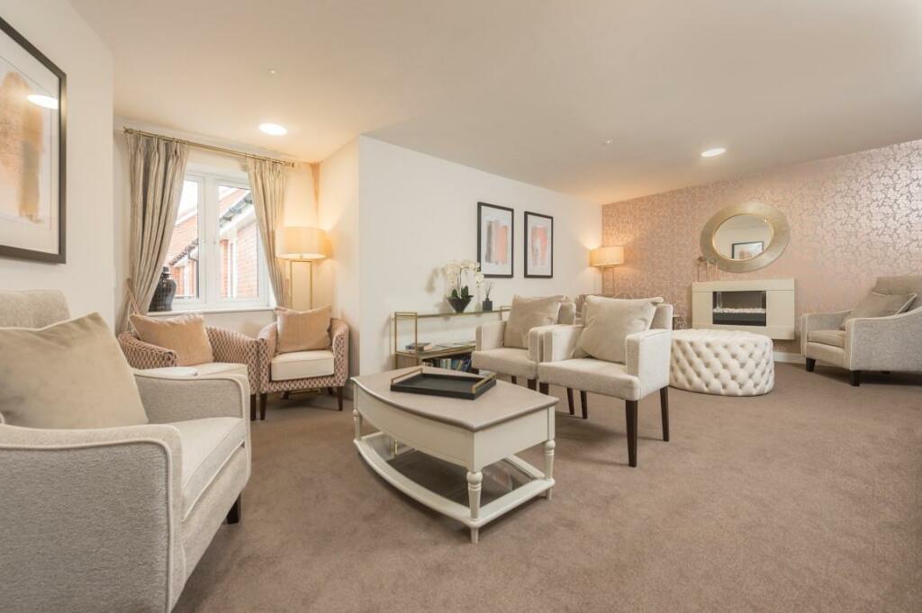 Andrews-Court-Homeowners Lounge.jpg