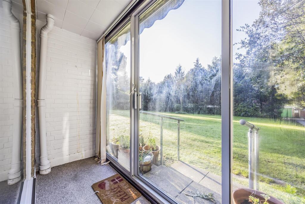 16 Woodlands, 32 Lindsay Road, Poole-PorticoMarket