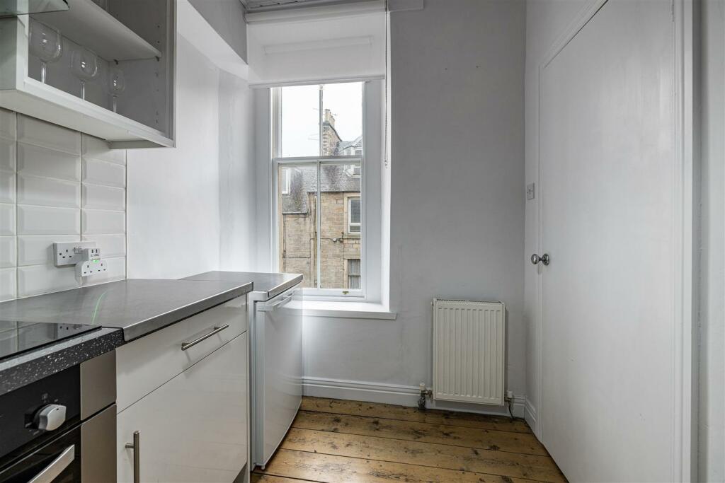 13_3 Gladstone Street Hawick 13.JPG