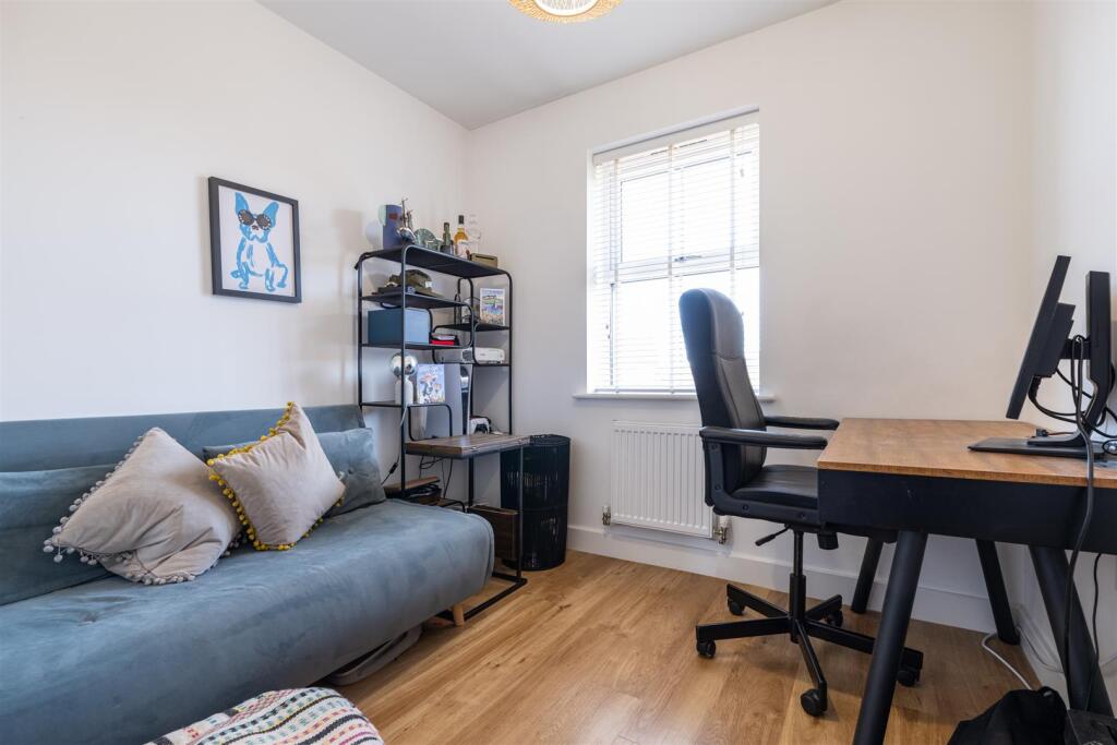 BEDROOM 4 .jpg
