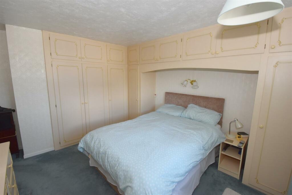 Bedroom One (2).jpg