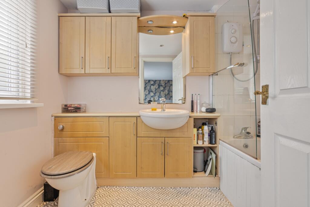 A18 - 25 St Marys Park, Paignton - 250828