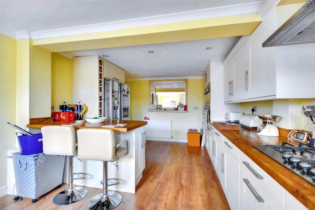 Kitchen_3.jpeg