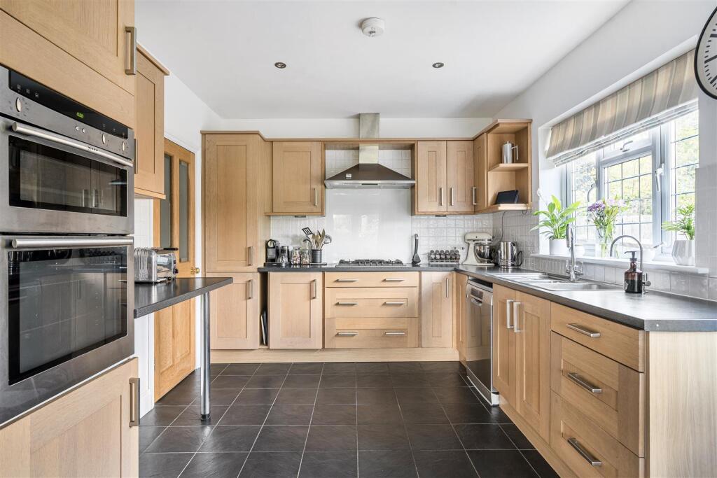 1345010-19-68b0327c05aac-ARW .jpg